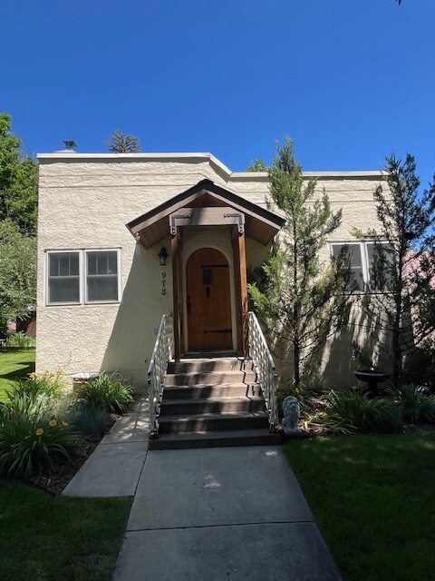 Foto principal - 978 E 5th Ave