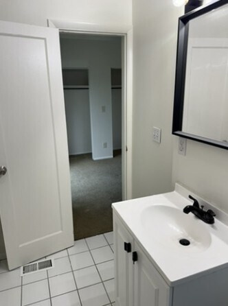 Building Photo - 2906 S 1100 E