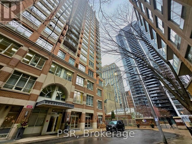 Building Photo - 100-100 Hayden St
