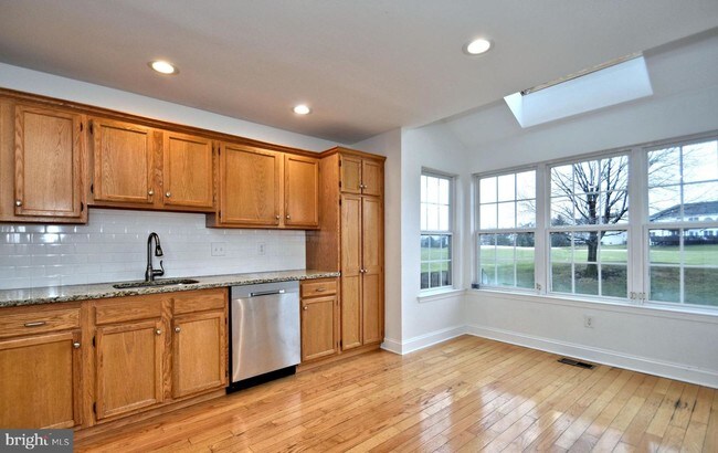 Building Photo - 143 Gleneagles Dr