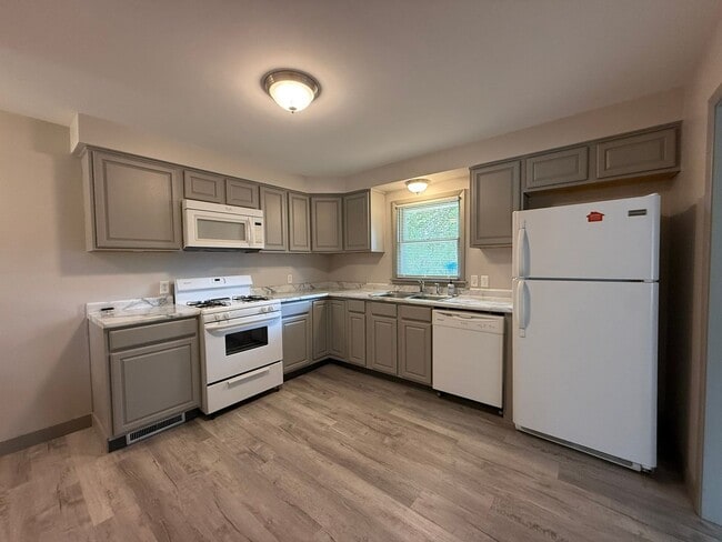 Building Photo - South Shores Ranch!  2 Bedroom, 1 Bath Rea...