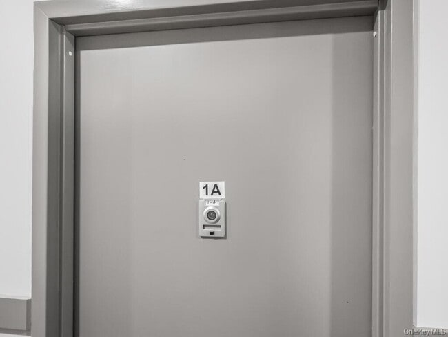 Foto del edificio - 409 Warburton Ave