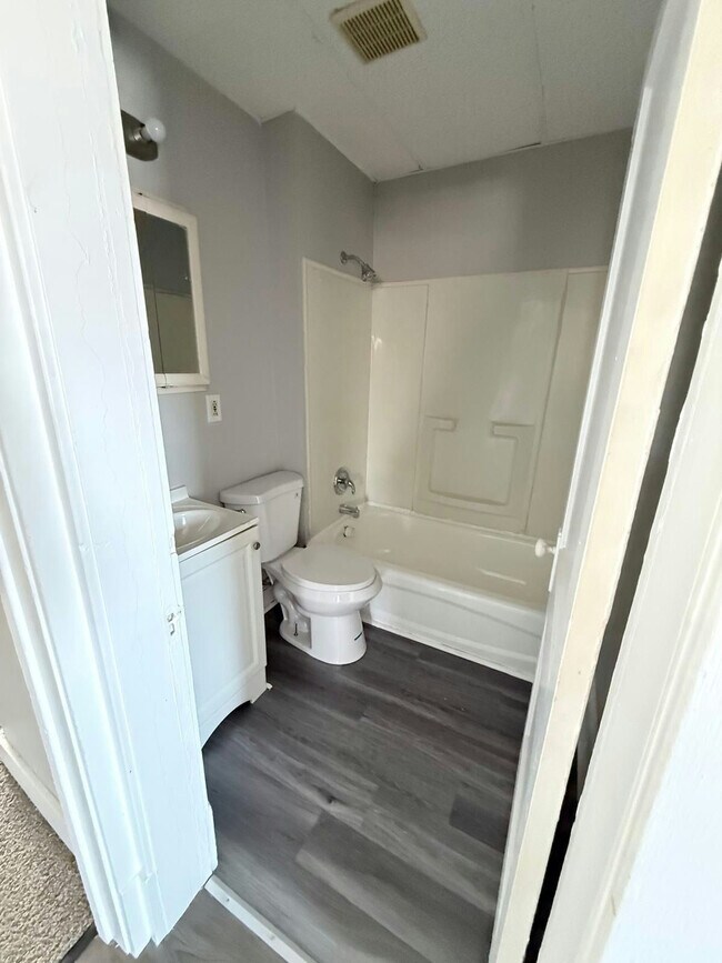 Foto del edificio - 934 Alhambra Rd