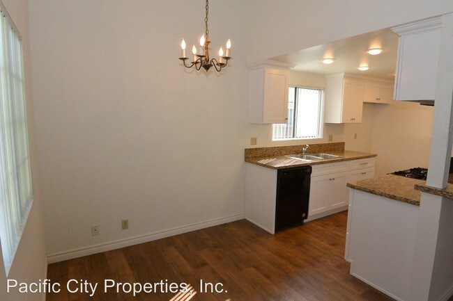 Building Photo - 16661 Island Cir