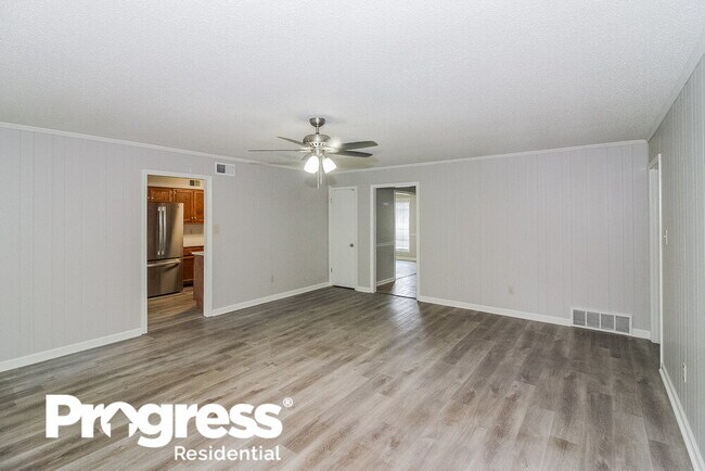 Building Photo - 522 King Ridge Dr