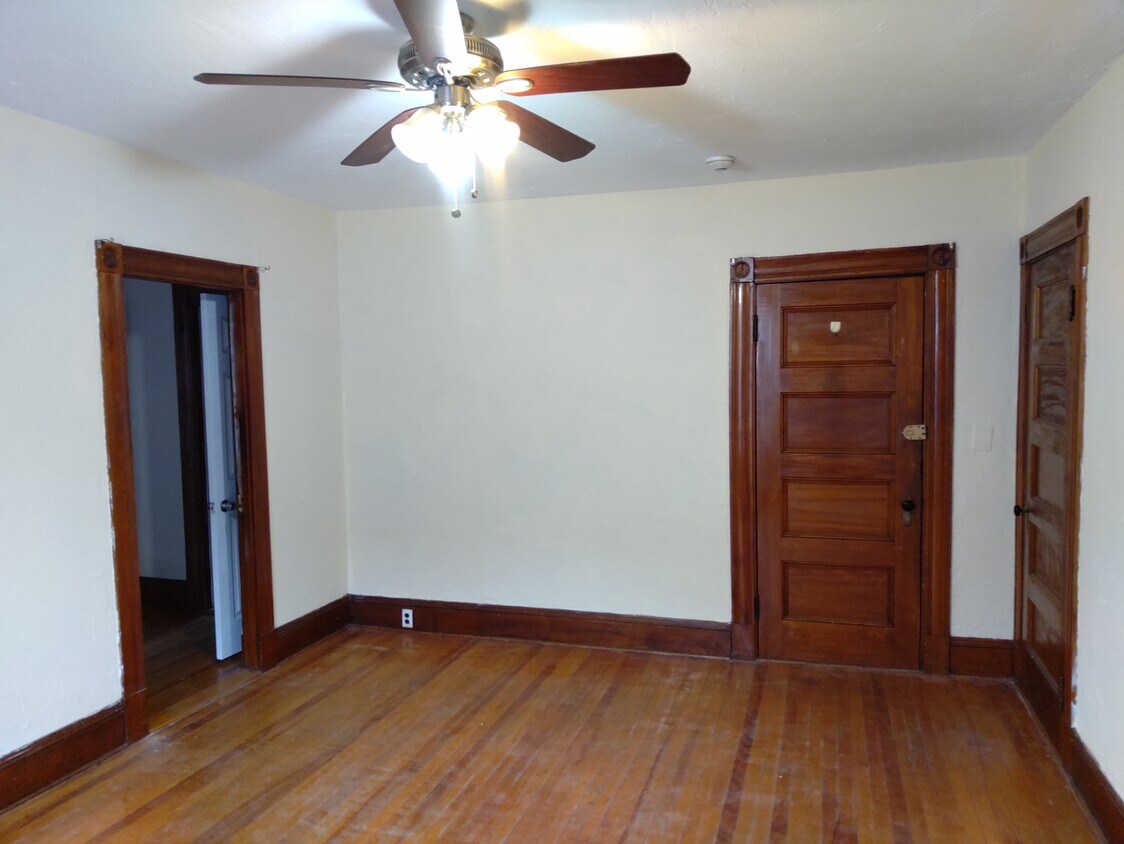 Building Photo - 45 Wachusett St