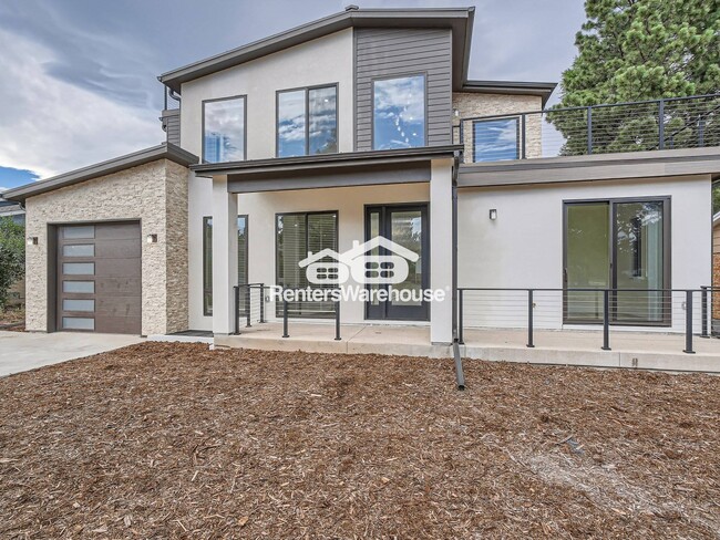 Building Photo - 3595 Darley Ave