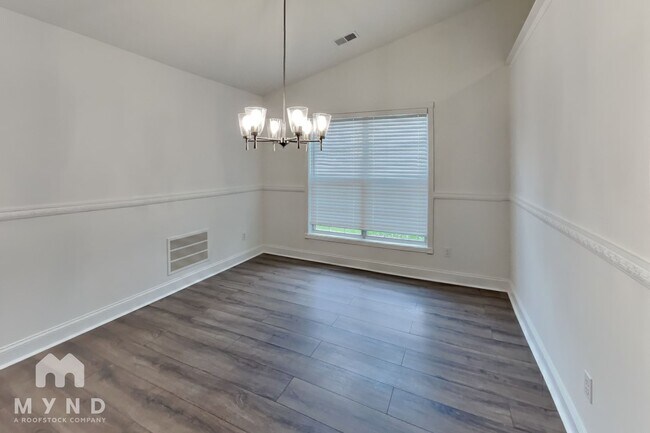 Foto del edificio - 3992 Moore Creek Dr