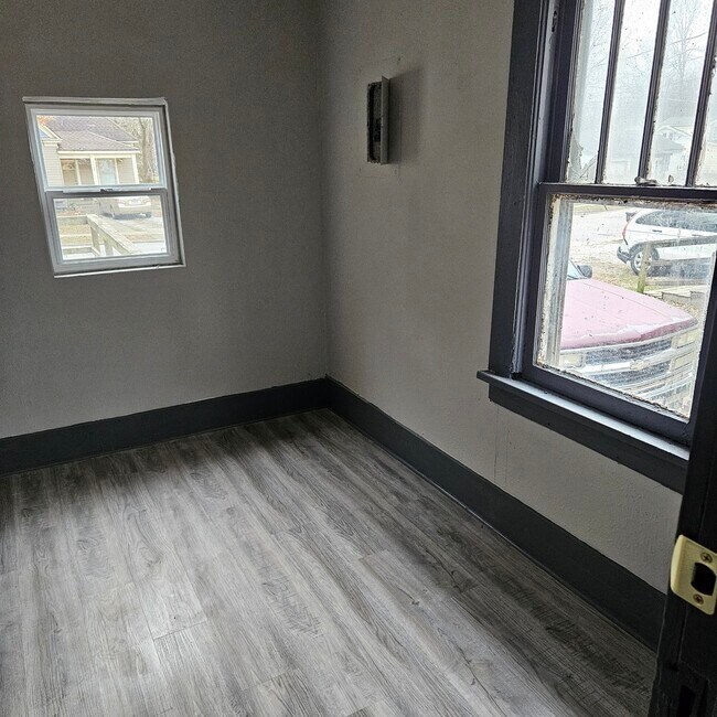 Dormitorio principal - 1371 E Blaine St