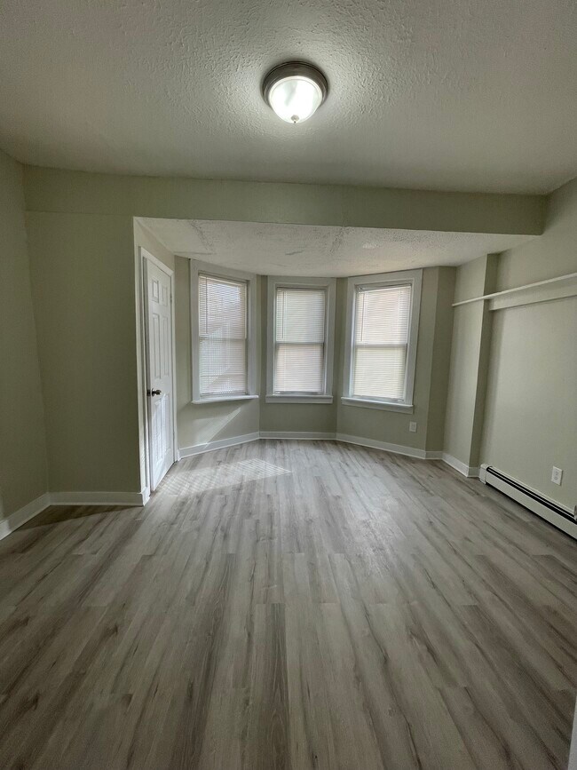 Building Photo - 725 Bergen St