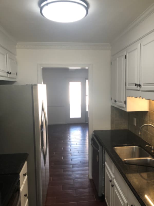 Building Photo - 461 San Roman Dr