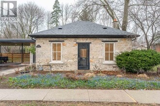 Building Photo - 226 Exhibition St