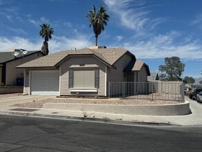 Building Photo - 6600 Escalon Dr