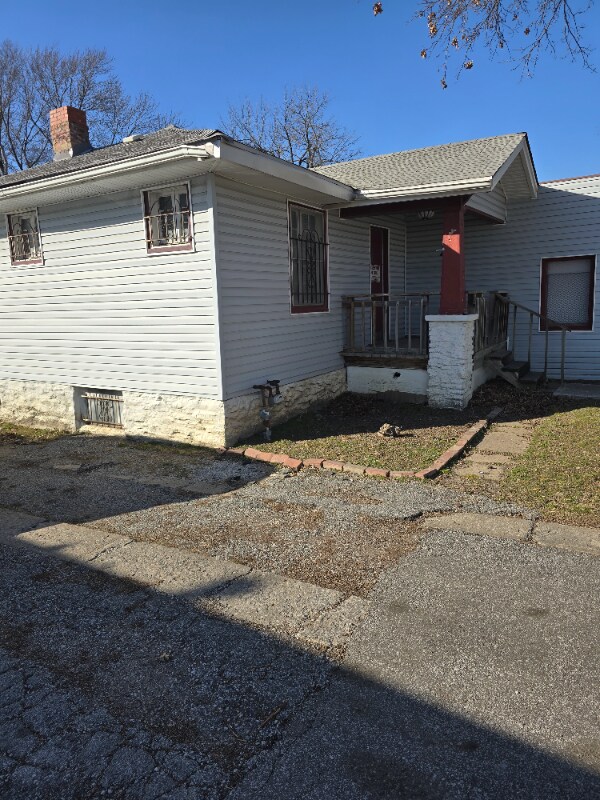Foto principal - 5926 Prospect Ave