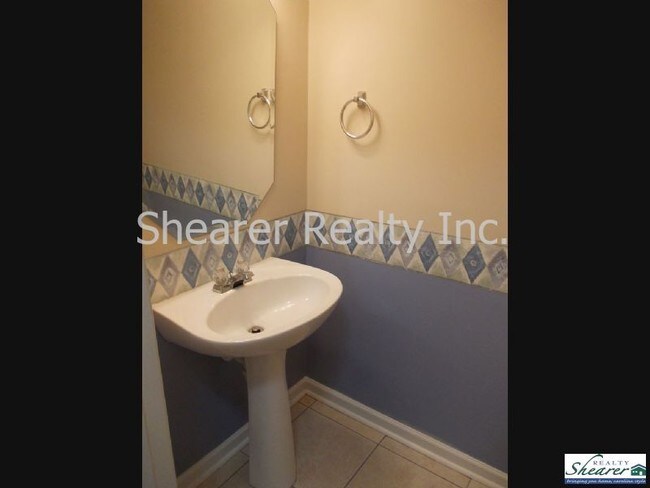 Foto del edificio - 10025 Treeside Ln