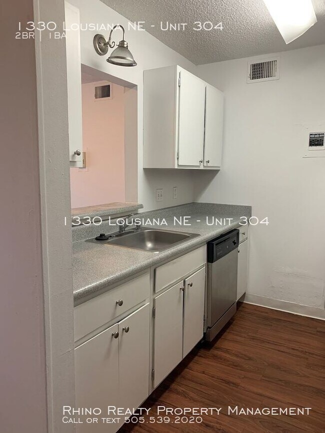 Foto del edificio - 1330 Louisiana Blvd NE