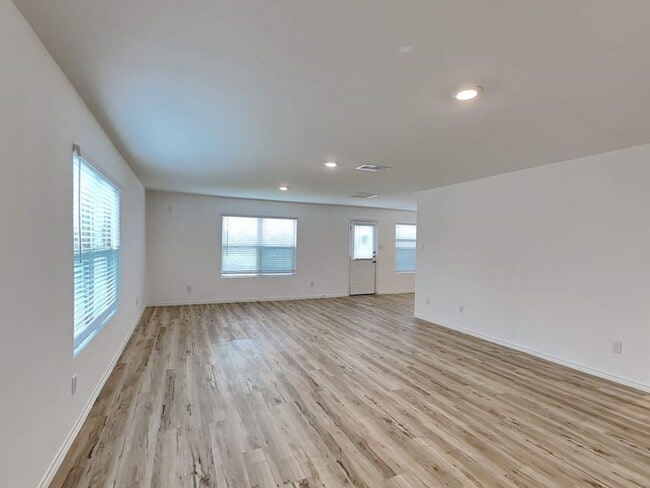 Building Photo - 24139 Mustang Run Dr