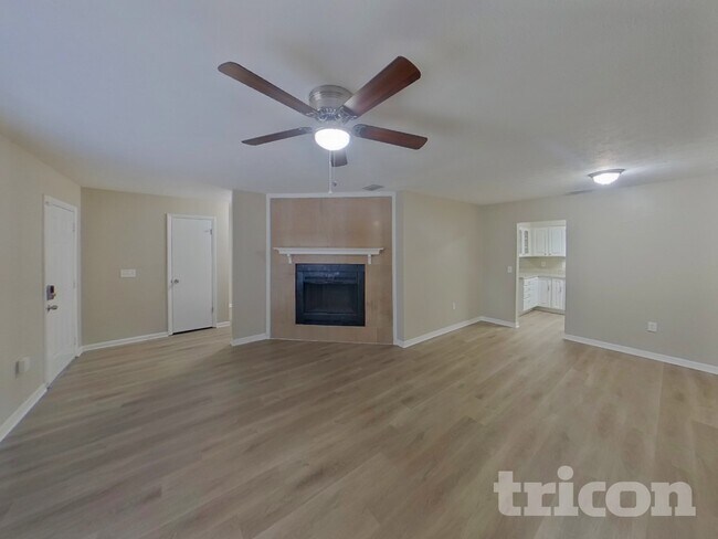 Foto del edificio - 2218 Village Ct