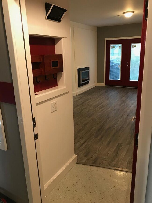 Building Photo - 3 bedroom in San Francisco CA 94103