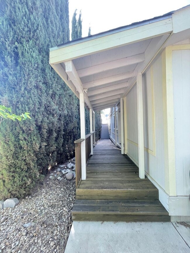 Building Photo - 3 br, 2 bath House - 2949 Water View Dr