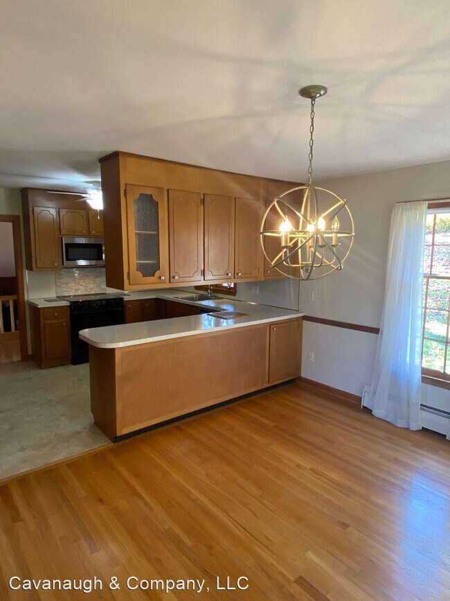 Building Photo - 3 br, 2.5 bath House - 524 Saybrook Road