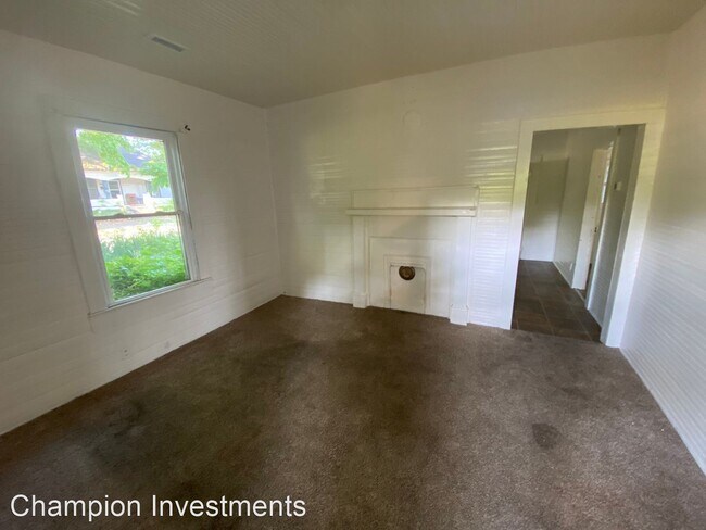 Building Photo - 2 br, 1 bath House - 912 Jackson Street