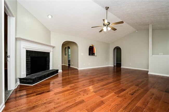 Foto del edificio - 2207 Boulder Springs Dr