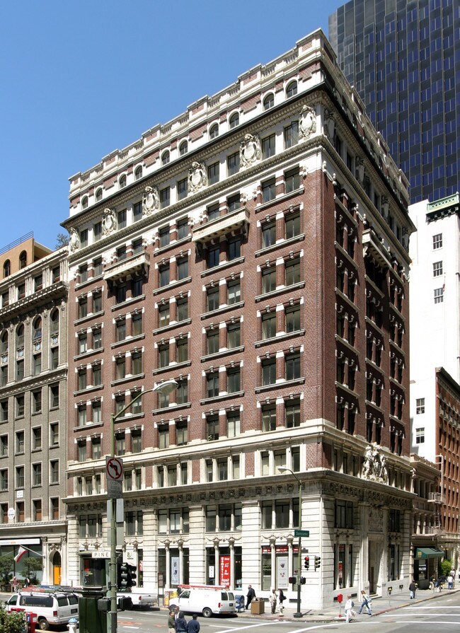 Building Photo - The Royal