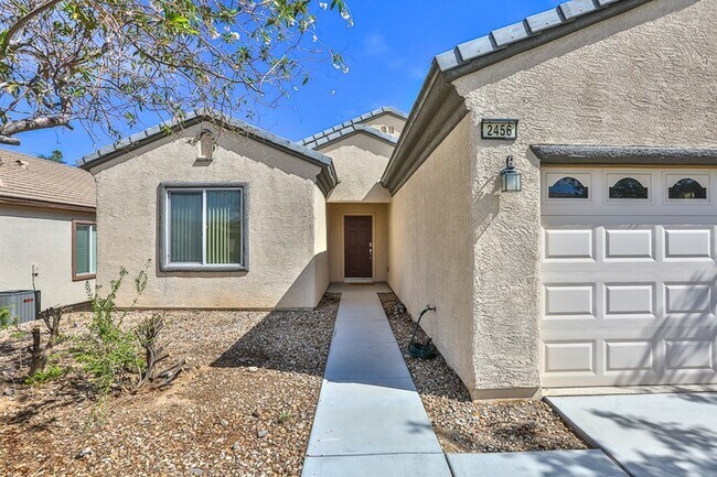 Building Photo - 2456 Jada Dr - Fantastic Whitney Floorplan!