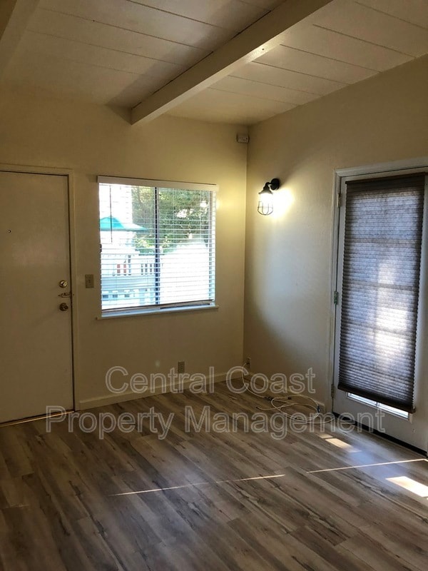Building Photo - 1021 Funston Ave