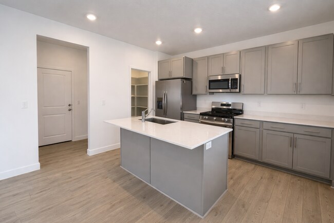 Foto del edificio - 1508 Charmer Ln