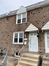 Building Photo - 229 Spruce St