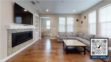 Building Photo - 412 Bungalow Dr