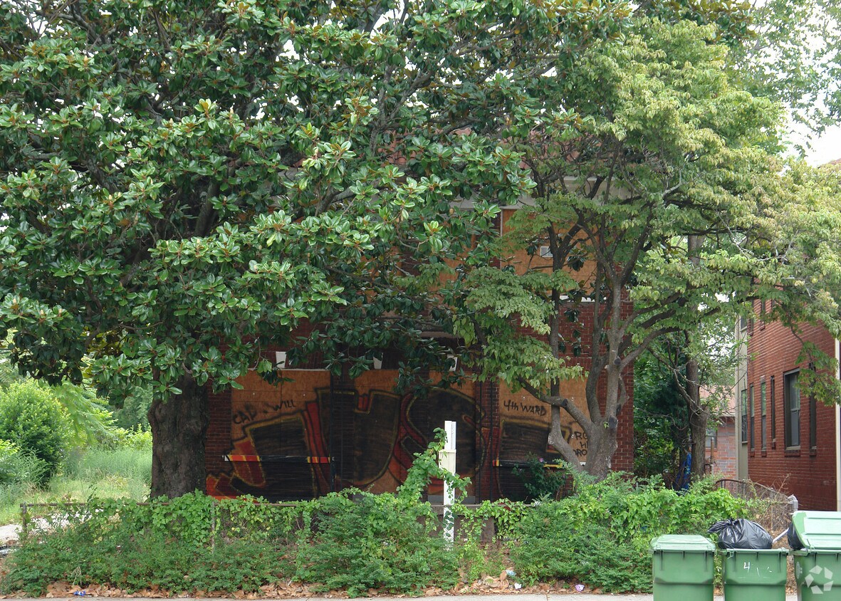 Foto del edificio - 501 Boulevard NE