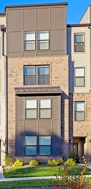 Building Photo - 2763 Lassen Dr