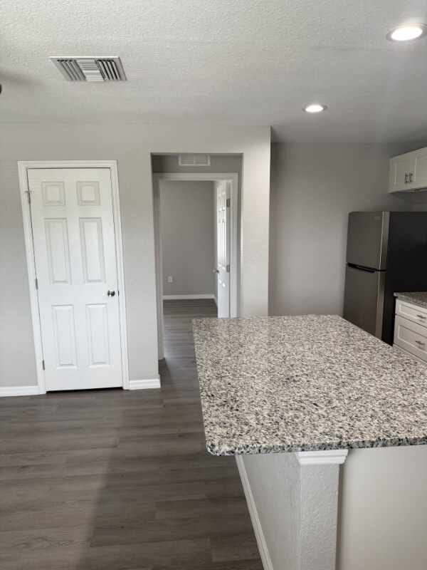 Foto del edificio - 1935 Ave O SW