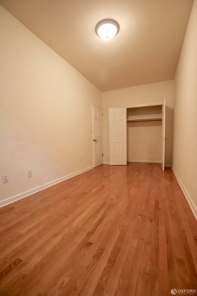 Building Photo - 16 West 75th Street