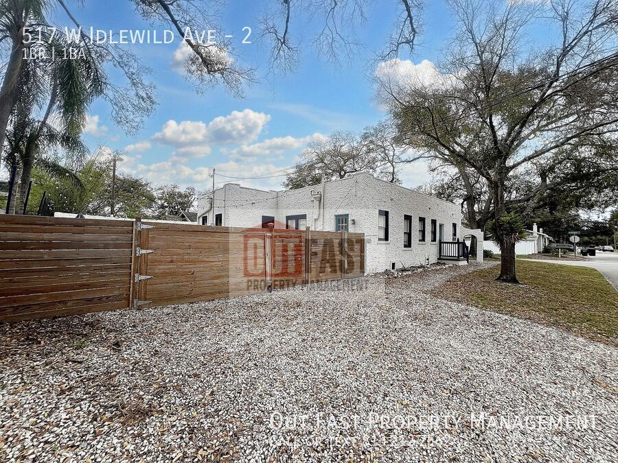 Primary Photo - 517 W Idlewild Ave