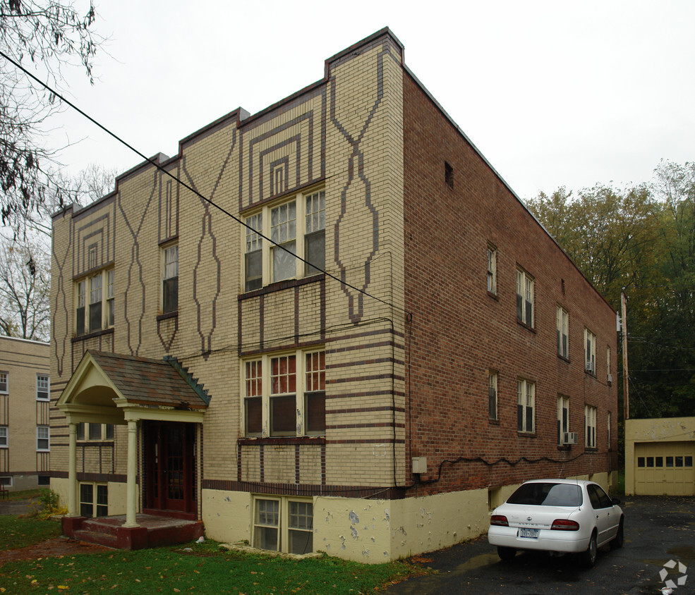 Building Photo - Pine Hills Apartments