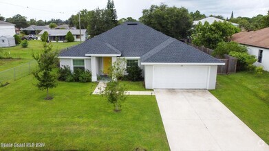 Building Photo - 142 Abalone Rd NW