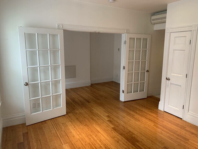 Foto del edificio - 256 Newbury St