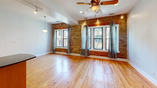 Building Photo - 1358 W Estes Ave