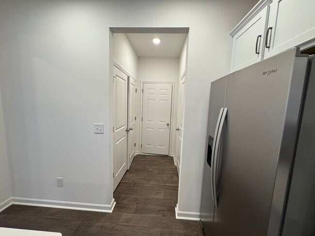 Foto del edificio - New 3 bedroom 2 1/2 bath home Minutes from I-85 and shopping