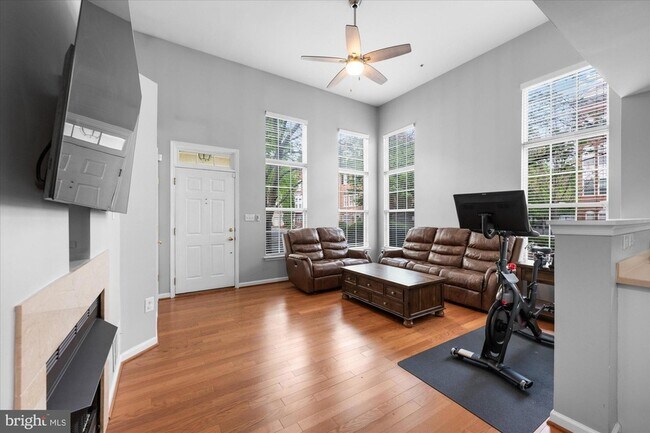 Photo - 4910 Barbour Dr Townhome