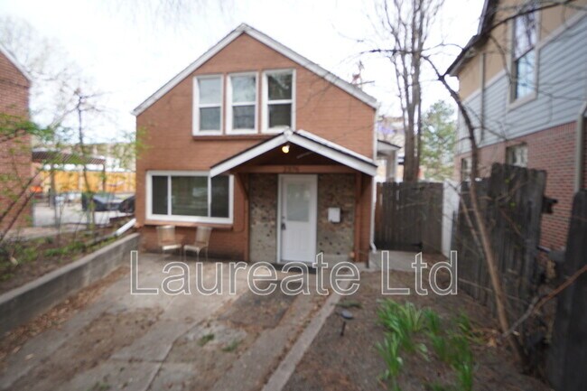 Foto del edificio - 2376 S Race St