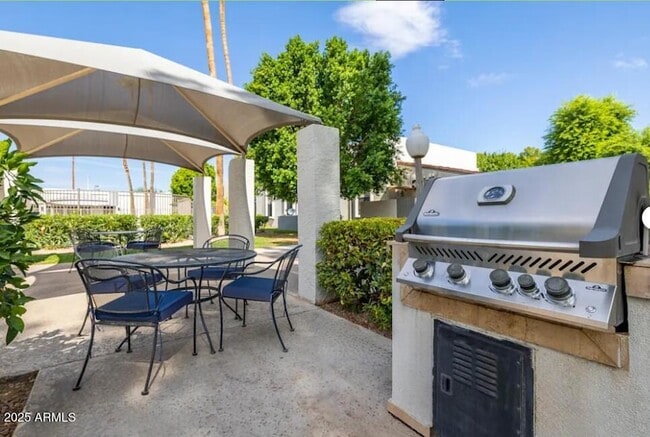 Foto del edificio - 6505 E Osborn Rd