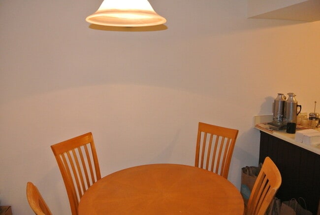 Building Photo - 200 Finley Forest Dr