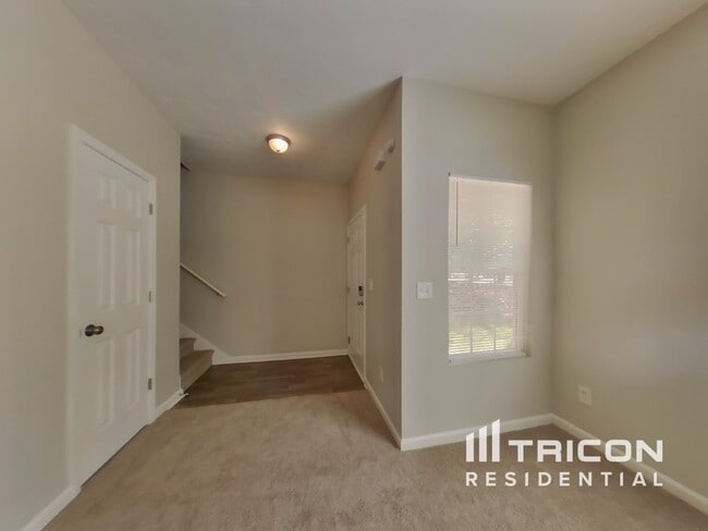Building Photo - 2300 Marlin Dr