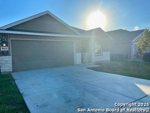 Building Photo - 8014 Chanting Bnd