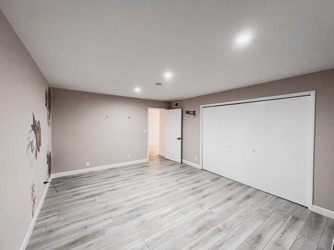 Building Photo - 4251 Duquesne Ave